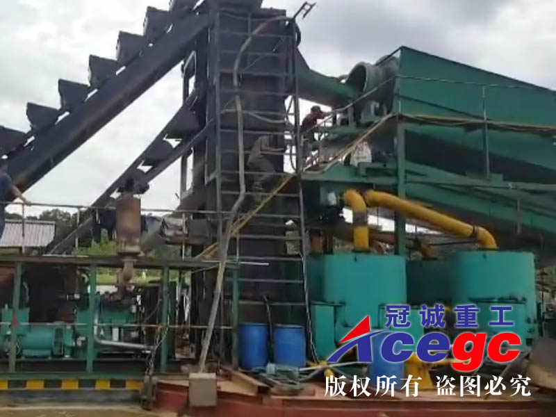 射吸式洗沙選金一體式淘金船 射吸式洗沙選金一體式淘金船